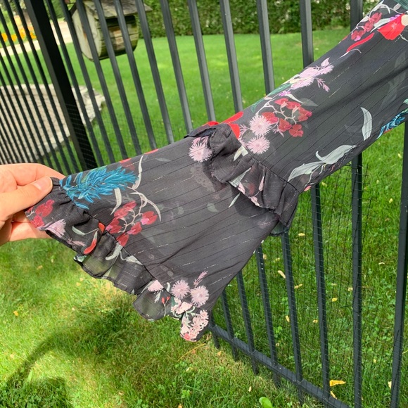 Keepsake Floral Ruffle Blouse with Gold Detail - Picture 3 of 7